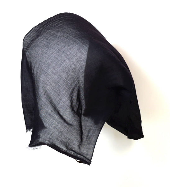 scarf of cashmere in black